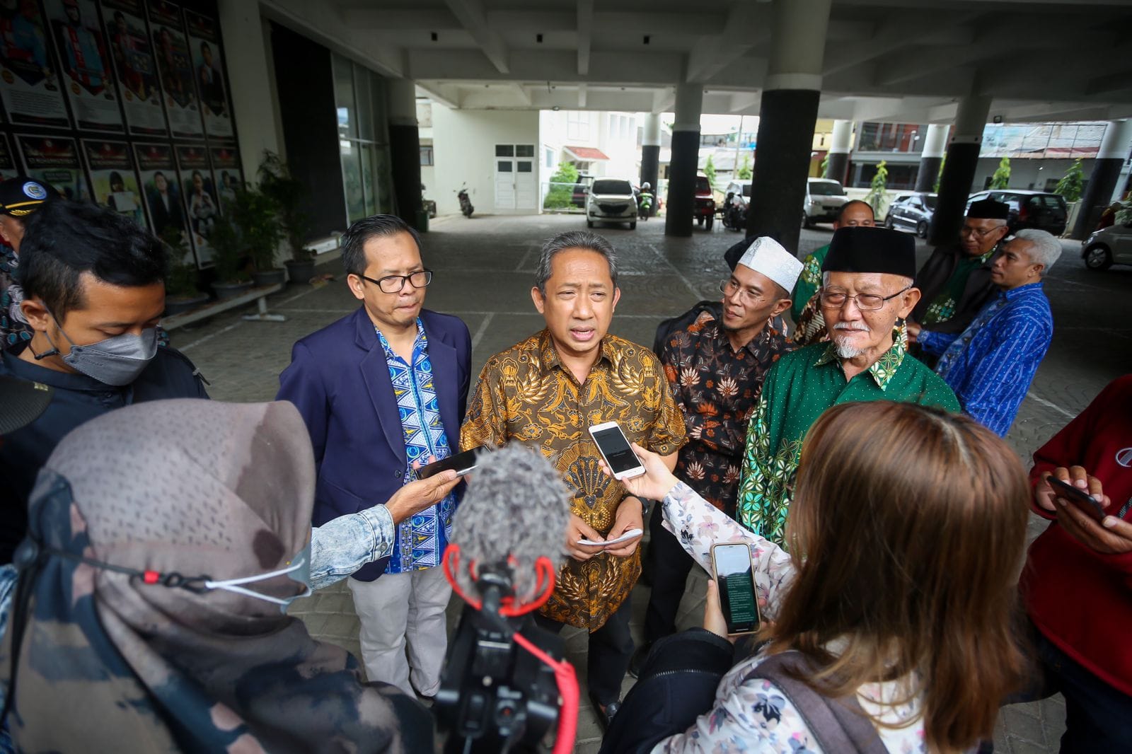 Pemkot Bandung Pantau Stok Bahan Pokok Jelang Ramadan KAPOL ID