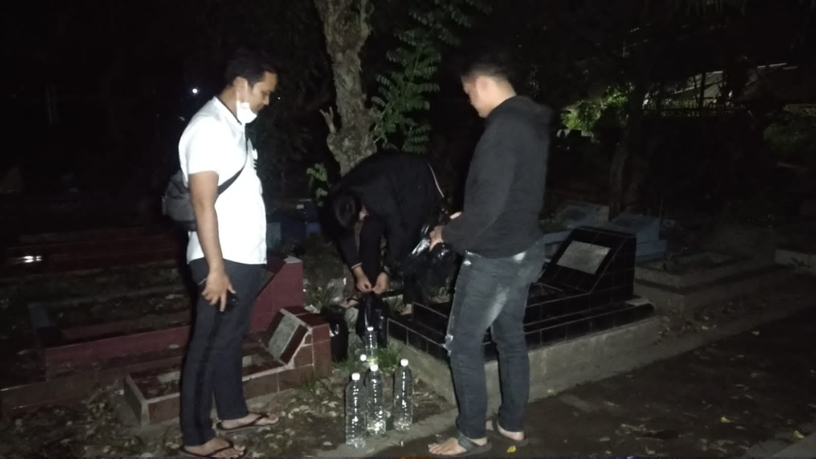 Kuburan Cinehel Jadi Lokasi Transaksi Miras KAPOL ID