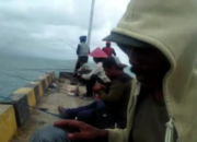 Pemancing Kaget Ada Pendaratan Darurat di Laut