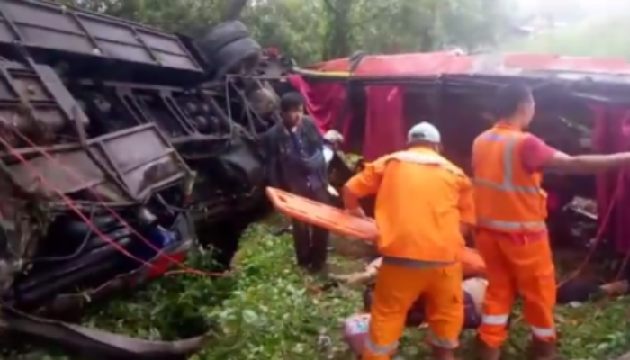 Tim Gabungan Sigap Evakuasi Korban