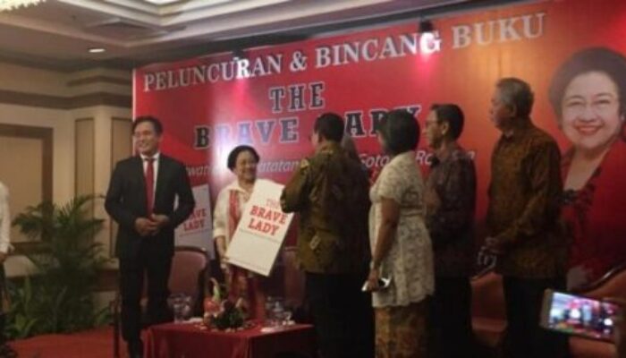 Yusril Akrab dengan Megawati