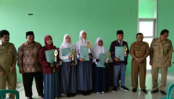 10 Penulis Terbaik, Terima Penghargaan Pemkot Banjar