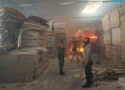 Mesin Penyaringan Pabrik Kayu Terbakar