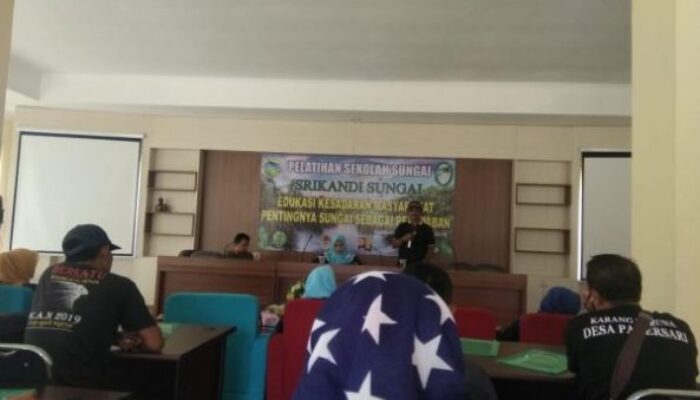 Asep Hidayat, Sungai Jadi Cerminan Masyarakat