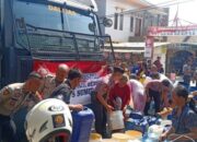 Polres Sumedang Salurkan Air Bersih ke Warga