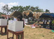 Tenda Pilkades Roboh Tersapu Angin