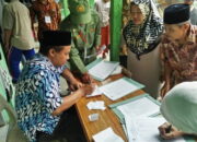 Kemeriahan dalam Penghitungan Suara Pemilihan Ketua RW 10