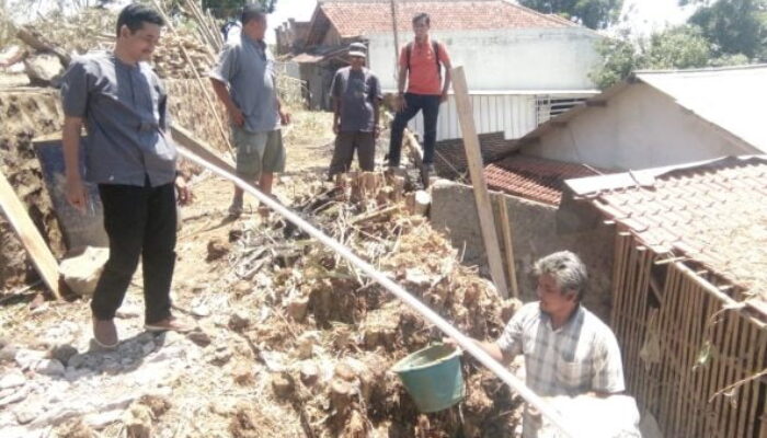 Cuna : Kades Dipilih Warga dan Wajib Berpihak ke Masyarakat