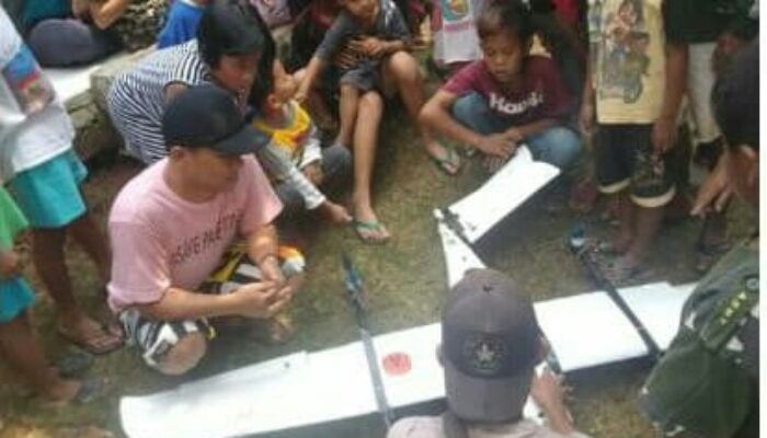 Heboh Pesawat tanpa Awak Nyangkut di Ciamis