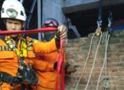 Tim SAR, Berhasil Evakuasi Korban Meninggal di Sumur