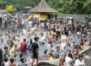 Pemandian Cikundul tak Pernah Sepi