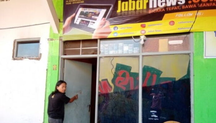 Kantor Biro Jabar News Cianjur Diserang Orang tak Dikenal