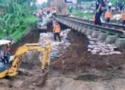 Rel Ambles Jalur KA Dihentikan Sementara