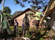 TNI dan Warga Gotong royong Bangun Rumah Ustaz di Pagerageung