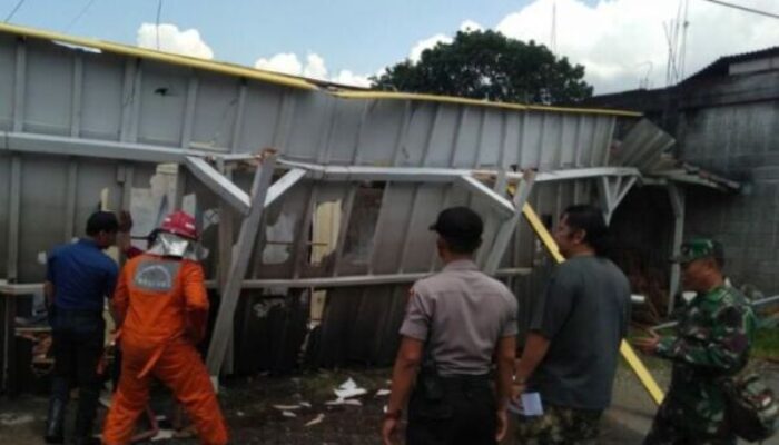 Sentral Peuyeum Jamanis Terbakar