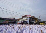 Ribuan Santri Demo Indomaret