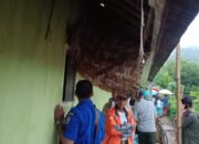 Atap Rumah Jebol Disambar Geledek