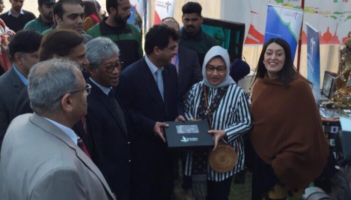 Warga Pakistan Respon Gula Kawung Lokatmala