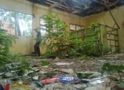 Belasan Tahun Siswa Belajar di Ruang Kelas Keropos