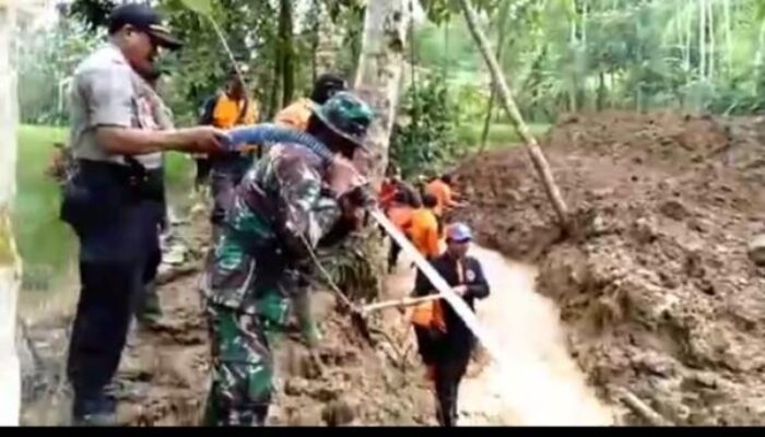 Penampakan 100 Ma Eroh di Sungai Cibanyuwangi Cisayong