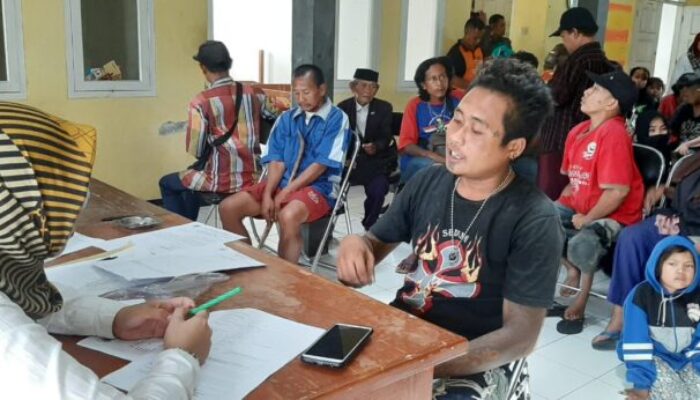Terjaring Razia Anak Punk Dimandikan, Positif Konsumsi Obat-obatan