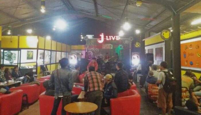 Menghidupi Semangat Membantu Sesama