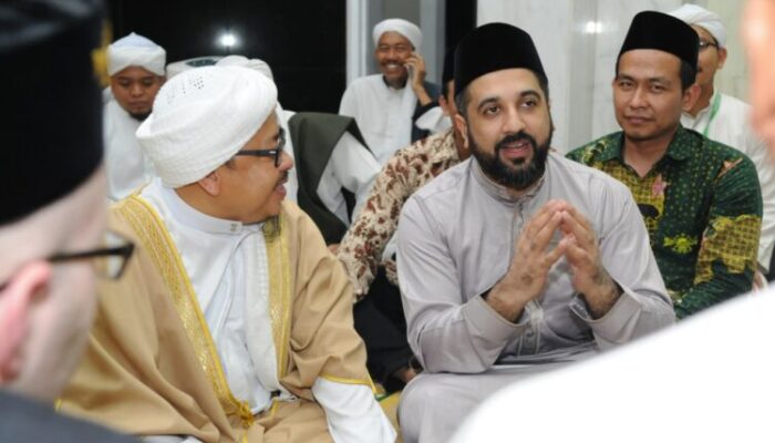 Tokoh Muslim Inggris Kunjungi Pondok Pesantren Tarekat Idrisiyyah