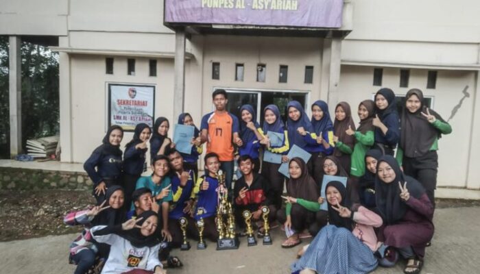 SMPN 2 Cijeungjing Juara Umum Lomba Lintas Alam  