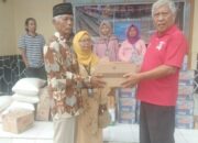 Radio Trimekar FM, Salurkan Bantuan untuk Korban Banjir di Padasuka