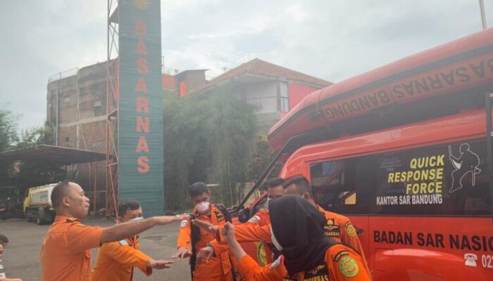 Tiga Orang Terseret Arus Sungai Cibeureum, Satu Meninggal