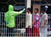 Salat Jumat, Jamaah Masjid Diperiksa Suhu Tubuh