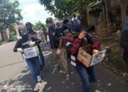 Anggota Grup FB Tepang Sono Wargi Ciamis (TSWC), Bagikan Masker Gratis