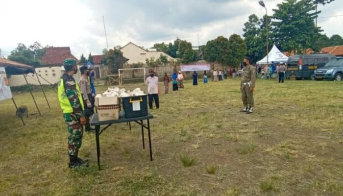 Dapur Lapangan Mangunreja, Warga Dapat Masker dan Makan Gratis