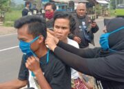 Pemuda Salawu Jual Kayu Untuk Sumbang APD dan 1.500 Masker