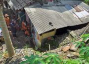 Rumah Tertimpa Longsor di Rancabango, Dua Luka-luka