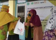 Puasa di Tengah Covid-19, Lazis Muhammadiyah Leuwisari Salurkan 1000 Paket Sembako