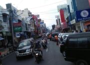 Disangka Lockdown, Ibu-ibu ‘Rempong’ Soal PSBB