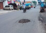 Waspada, ‘Ranjau’ di Jalan Ir. Soekarno-Jatinangor Membahayakan 