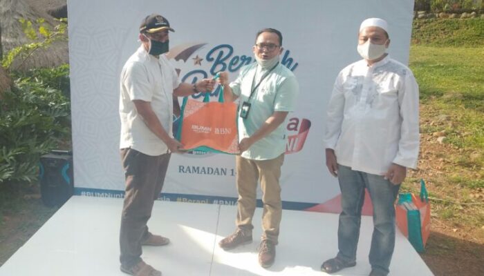 BNI KC Sumedang Bagikan 250 Paket Sembako