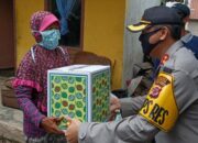 Polres Sumedang, Salurkan Ribuan Paket Sembako ke Warga Terdampak Covid-19