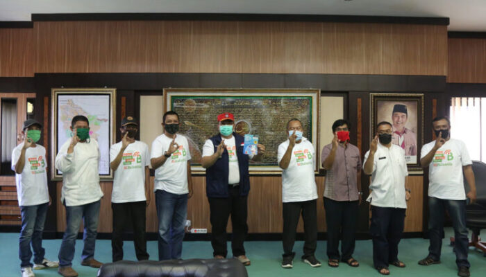 Si Balantik, Belanja Cukup Dari HP Saja