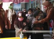 Kesenjangan Jarak, Si Miskin dan Si Kaya