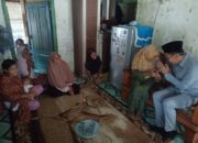 Azies Rismaya Mahpud Kunjungi dan Bagikan Sembako kepada Korban Banjir Sukaresik