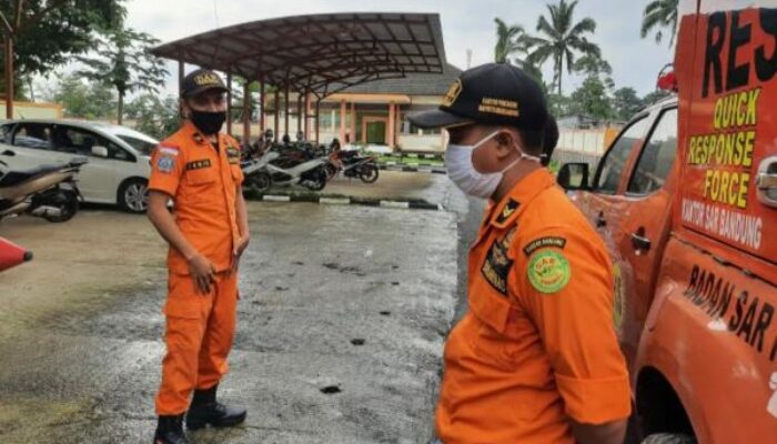 Penjala Ikan Terseret Arus Sungai Cimedang Tasikmalaya