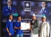 Aka Center, yang Pertama Mengambil Formulir Penjaringan Balon Bupati dari DPD PAN Kabupaten Tasik