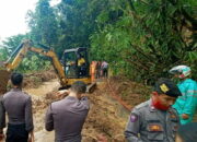 Alat Berat Turun di Lokasi Longsor, Karangnunggal-Tasik Bisa Dilalui Kendaraan