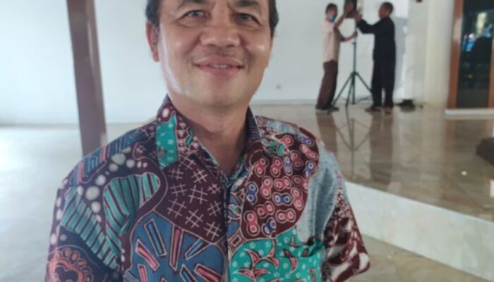 Heri, Bantu Masyarakat Tak Harus Jadi Kepala Daerah
