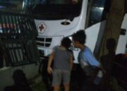 Supir Terkena Serangan Jantung, Mobil Donor Darah Nyangkut di Pagar