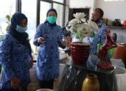 Pemkab Purwaķarta Dorong Pelaku Industri Keramik Kembangkan Hasil Produksi