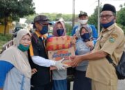 Alumni SMP Negeri Cipatujah Angkatan 88 Bagikan Sembako